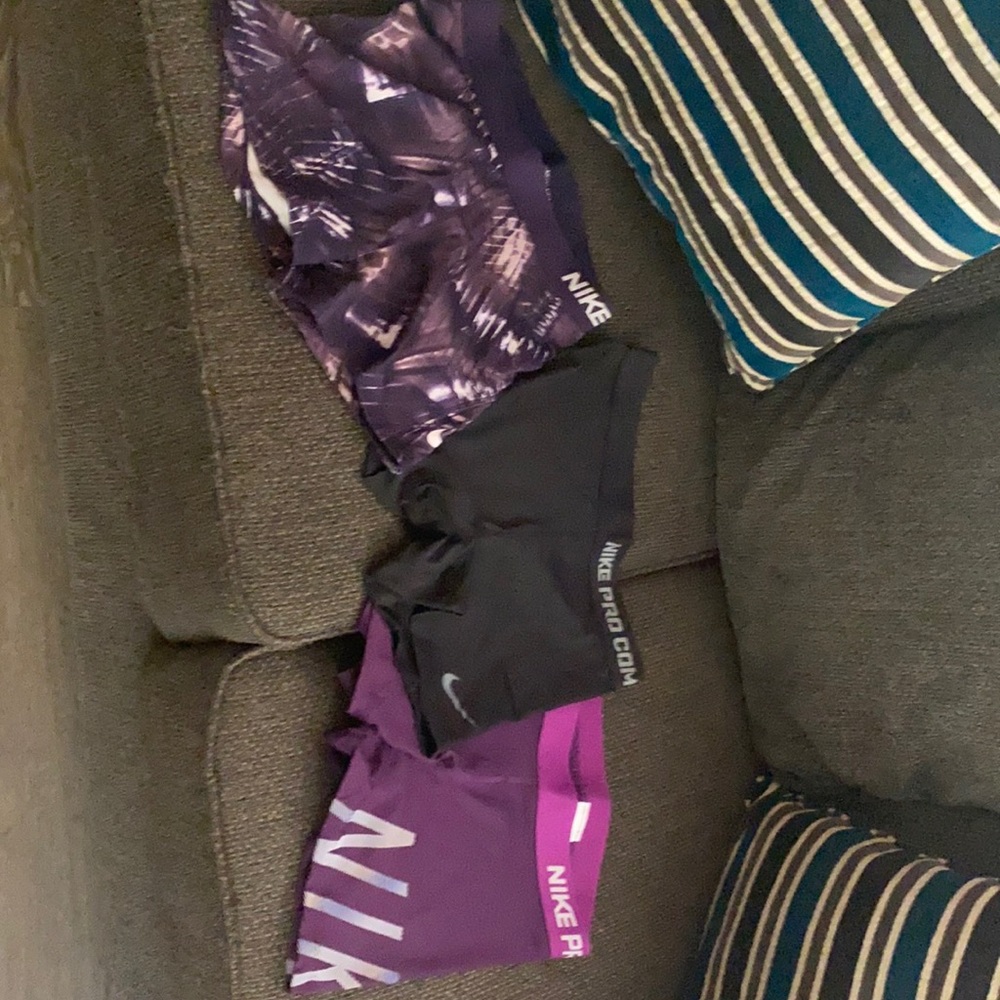 black one been use 2 times the other 2 are new